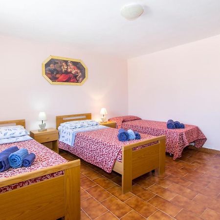 Appartamenti In Villa Con Ampio Giardino Esterno Posada  Zewnętrze zdjęcie