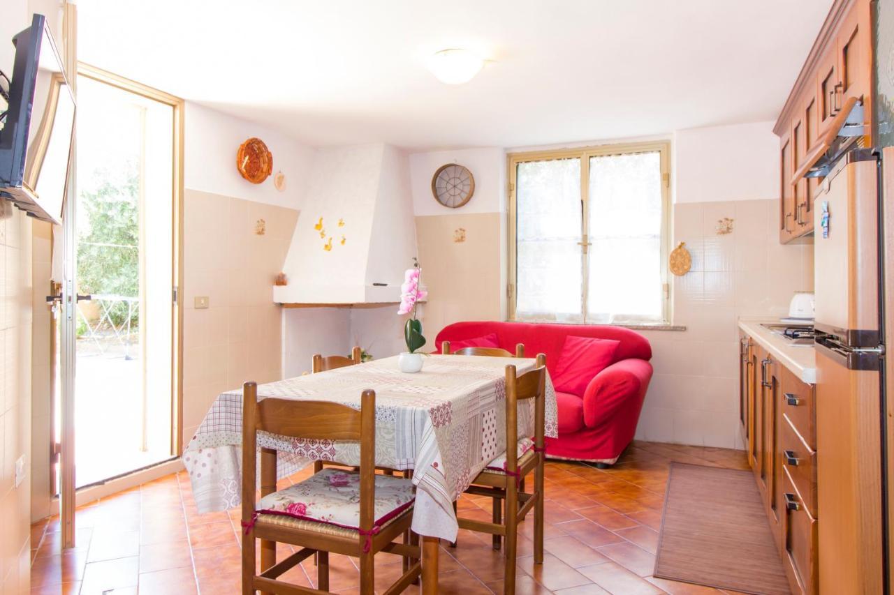 Appartamenti In Villa Con Ampio Giardino Esterno Posada  Zewnętrze zdjęcie