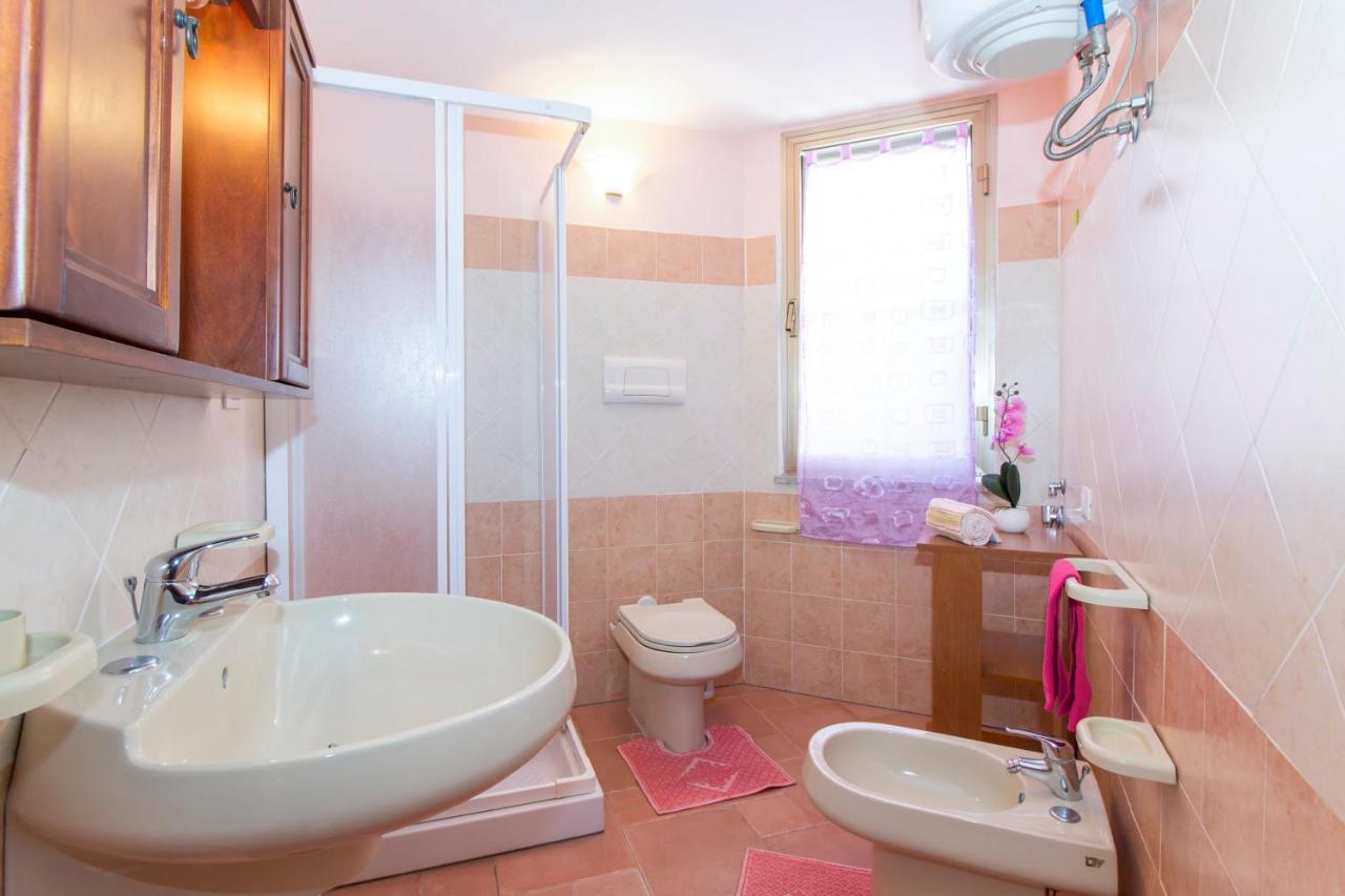 Appartamenti In Villa Con Ampio Giardino Esterno Posada  Zewnętrze zdjęcie