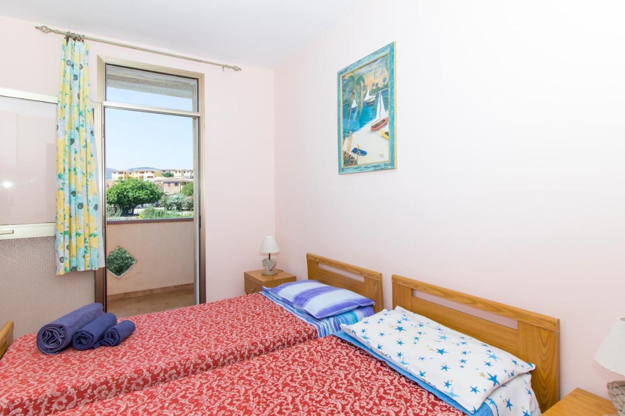 Appartamenti In Villa Con Ampio Giardino Esterno Posada  Zewnętrze zdjęcie