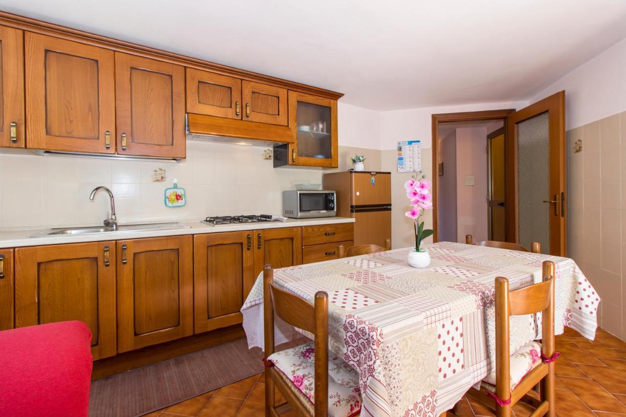 Appartamenti In Villa Con Ampio Giardino Esterno Posada  Zewnętrze zdjęcie
