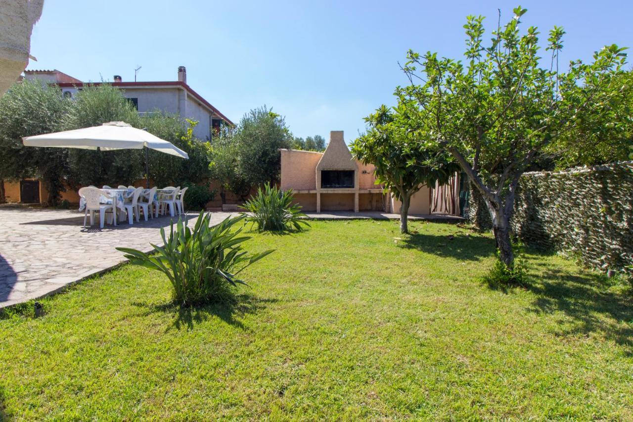 Appartamenti In Villa Con Ampio Giardino Esterno Posada  Zewnętrze zdjęcie