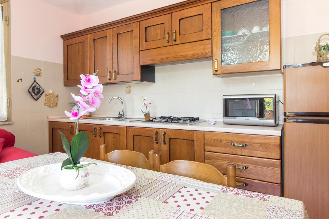 Appartamenti In Villa Con Ampio Giardino Esterno Posada  Zewnętrze zdjęcie