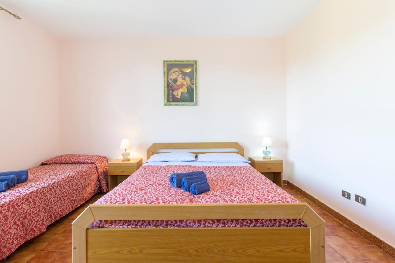 Appartamenti In Villa Con Ampio Giardino Esterno Posada  Zewnętrze zdjęcie