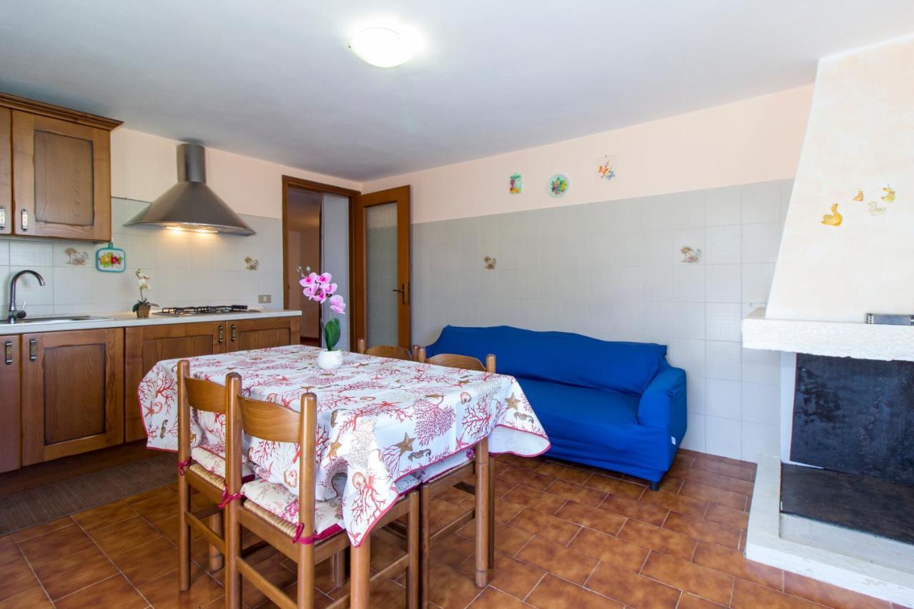 Appartamenti In Villa Con Ampio Giardino Esterno Posada  Zewnętrze zdjęcie