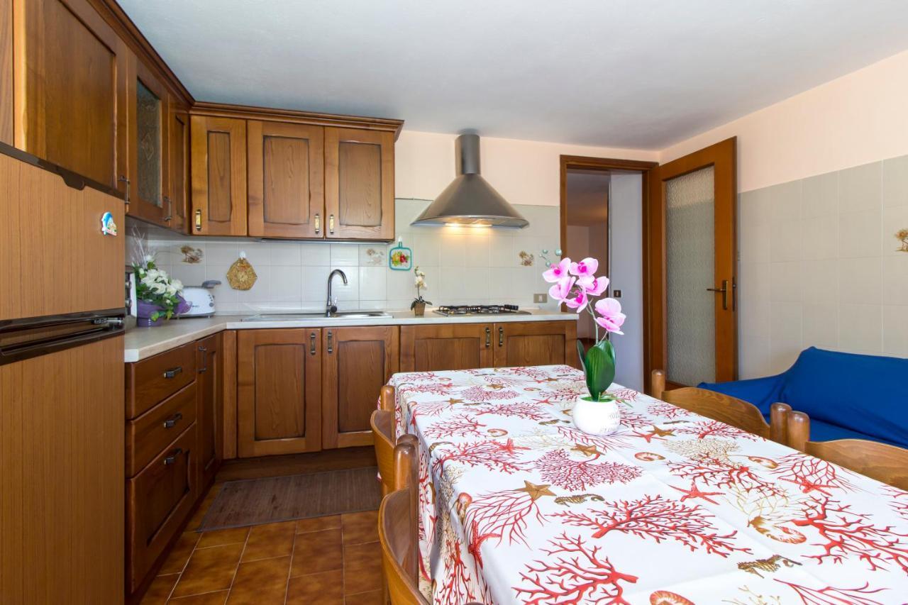 Appartamenti In Villa Con Ampio Giardino Esterno Posada  Zewnętrze zdjęcie