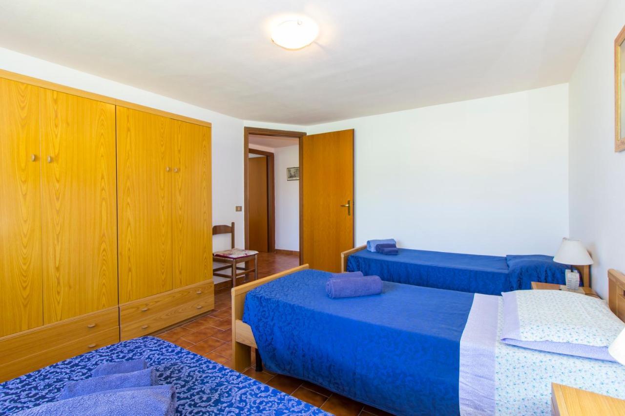 Appartamenti In Villa Con Ampio Giardino Esterno Posada  Zewnętrze zdjęcie