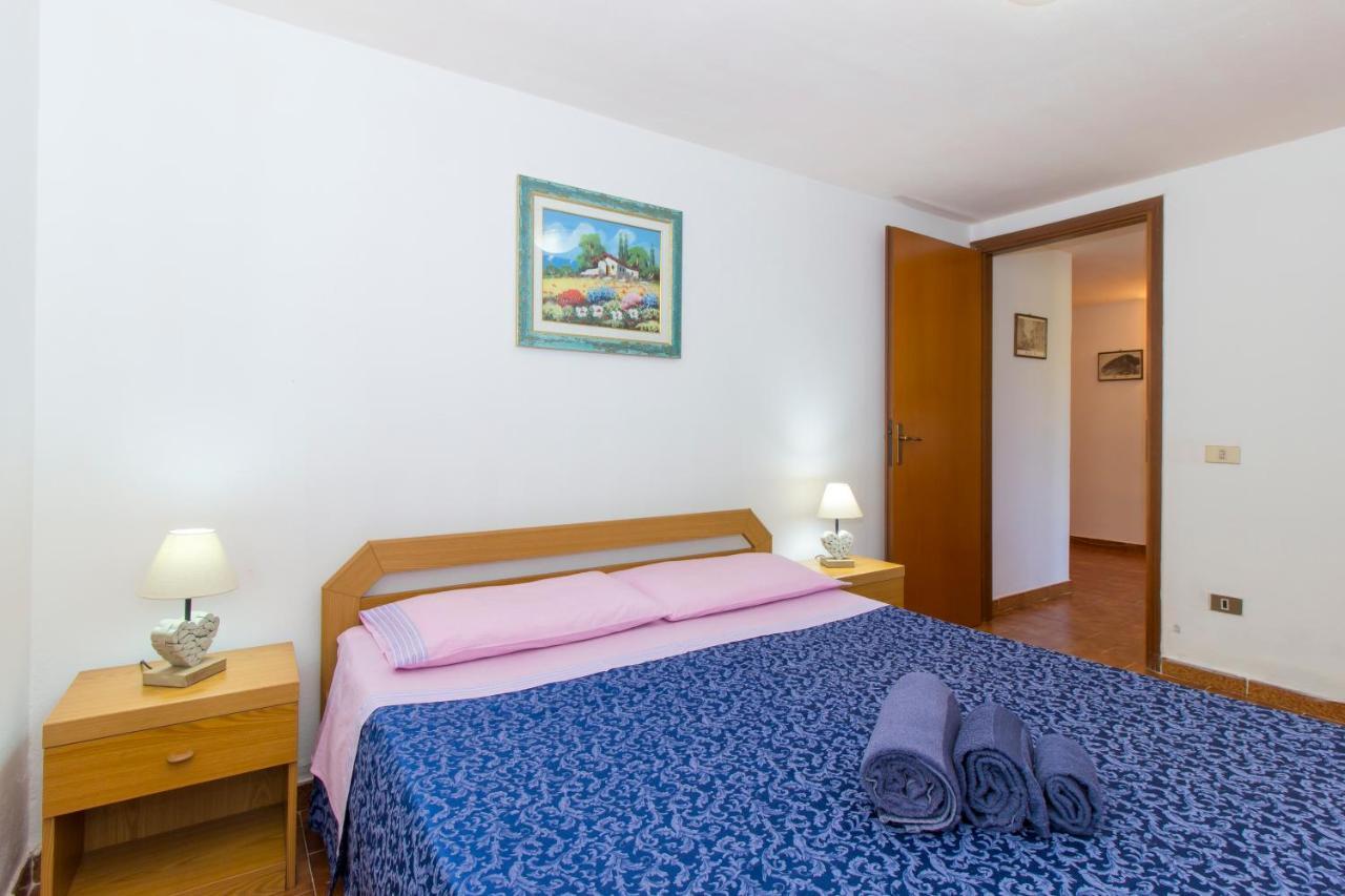 Appartamenti In Villa Con Ampio Giardino Esterno Posada  Zewnętrze zdjęcie