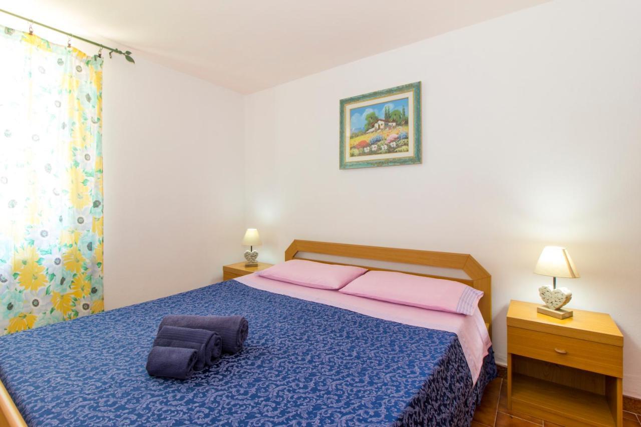 Appartamenti In Villa Con Ampio Giardino Esterno Posada  Zewnętrze zdjęcie