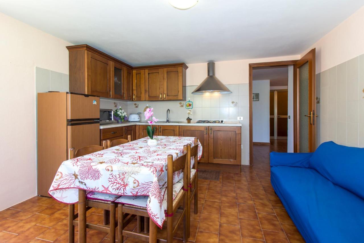 Appartamenti In Villa Con Ampio Giardino Esterno Posada  Zewnętrze zdjęcie
